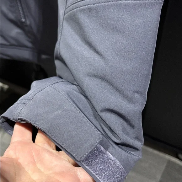 Ariat Dri-Tek Durastretch Insulated,abrasion resist, water repell,zip up jacket - Picture 5 of 16